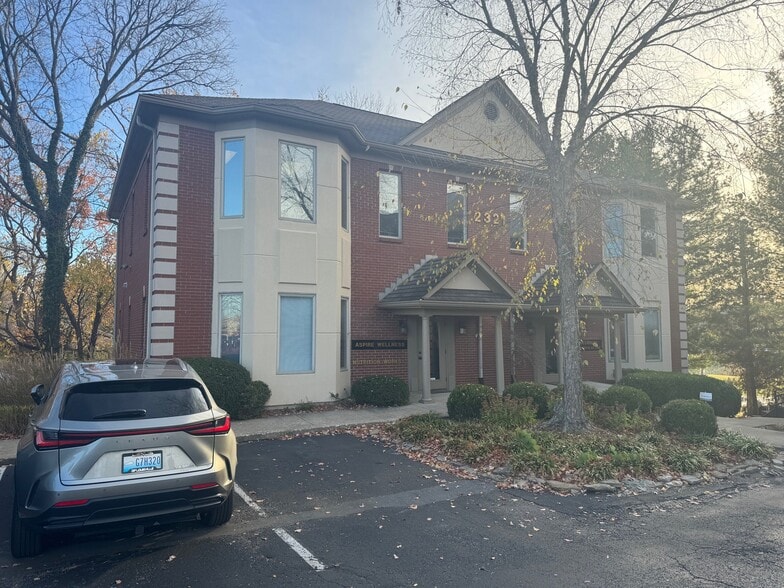 2321 Lime Kiln Ln, Louisville, KY for sale - Building Photo - Image 1 of 1