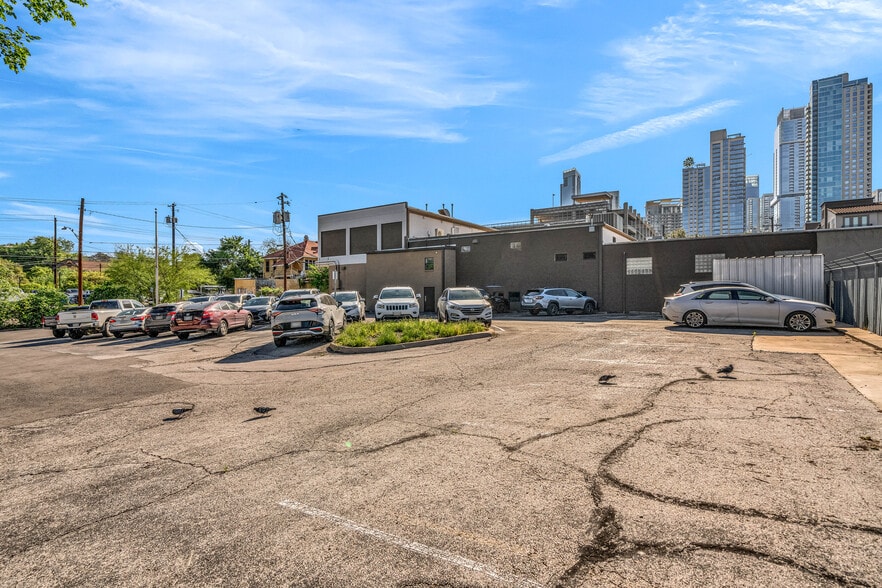 410 Baylor St, Austin, TX for lease - Building Photo - Image 2 of 6