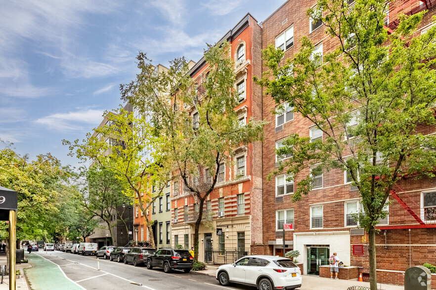 82-84 W 12th St, New York, NY for sale - Primary Photo - Image 1 of 15