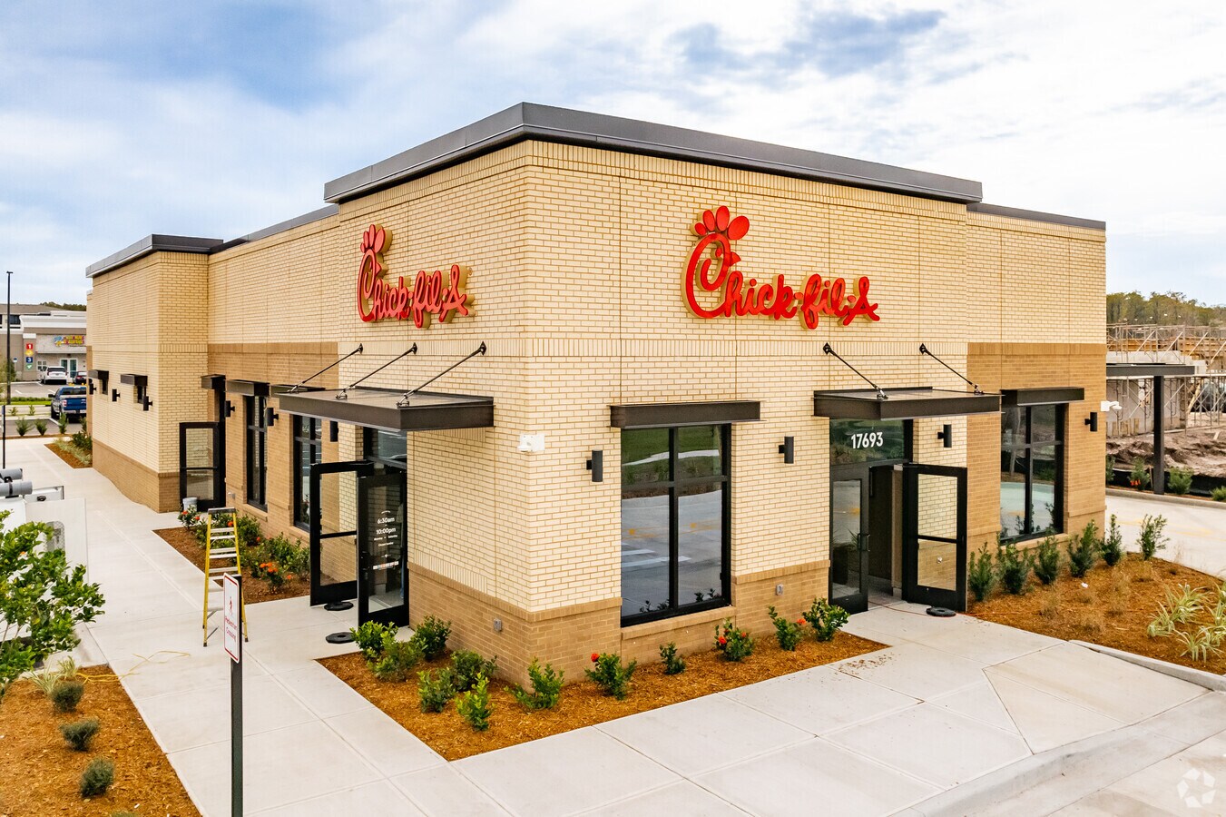 17693 Harpers Run, Lutz, FL 33558