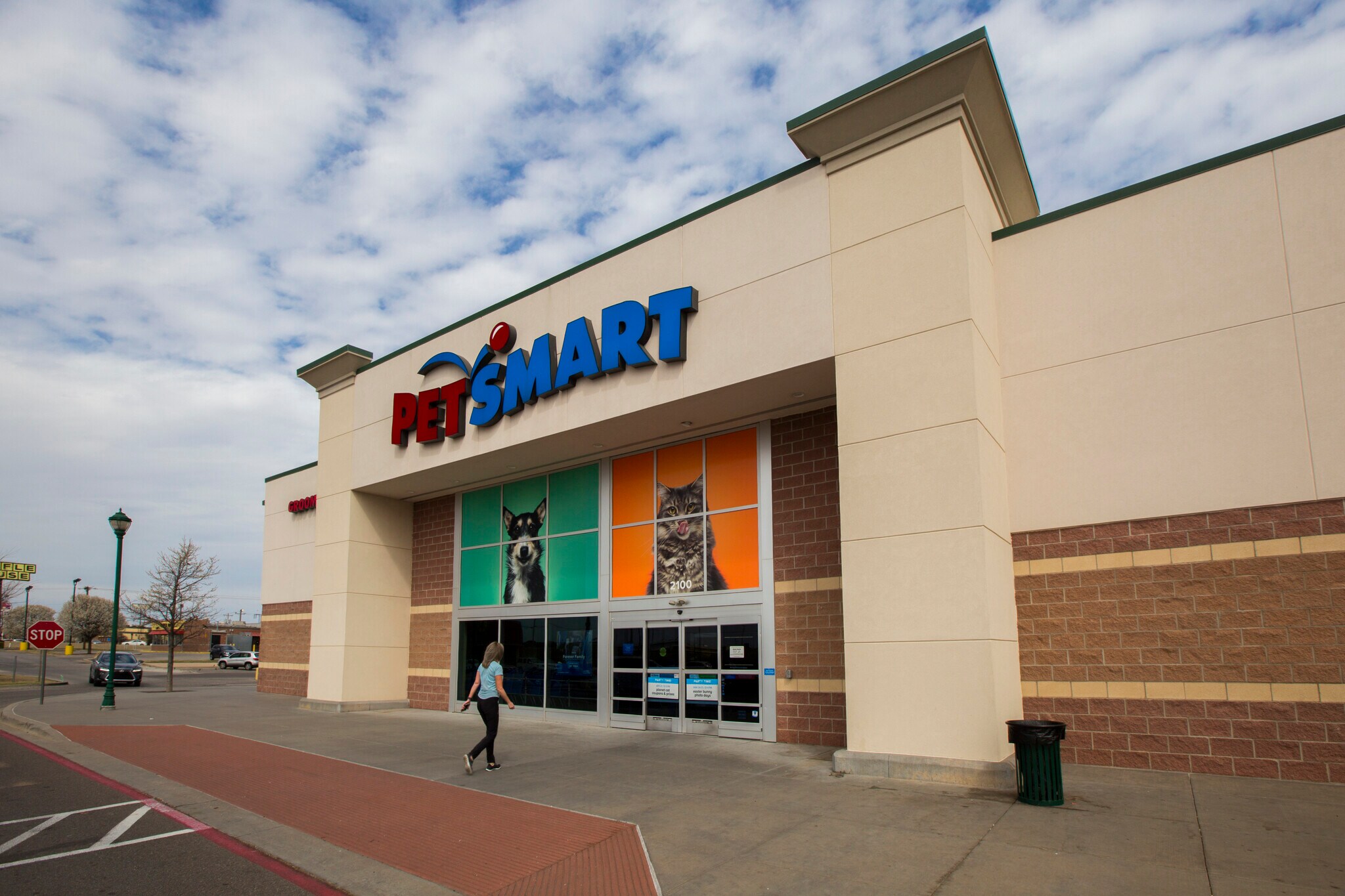 S I35 Service Rd, Moore, OK 73160 Shops at Moore