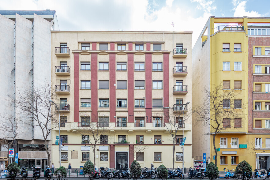 Calle Odonnell, 32, Madrid, Madrid for lease - Primary Photo - Image 1 of 2