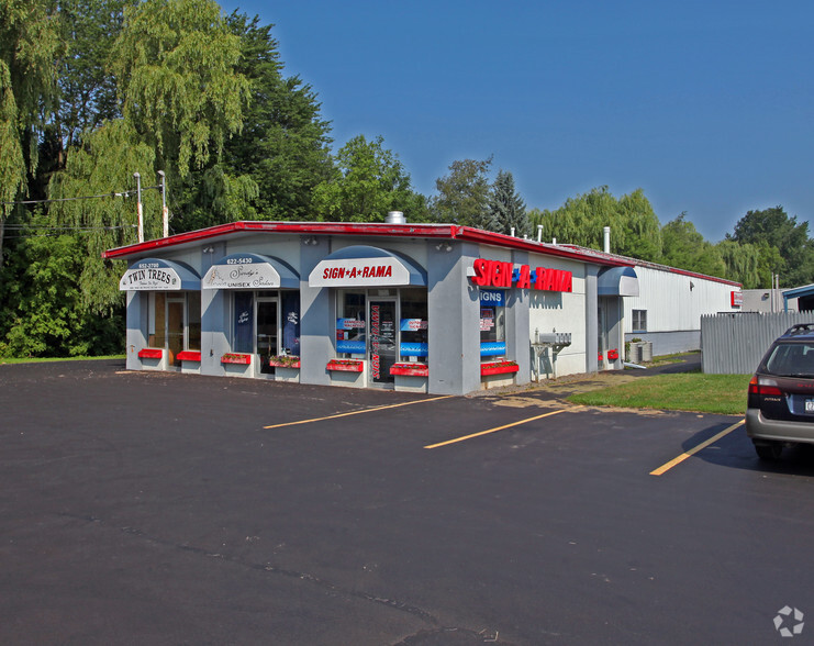 7607 Oswego Rd, Liverpool, NY for sale - Primary Photo - Image 1 of 1