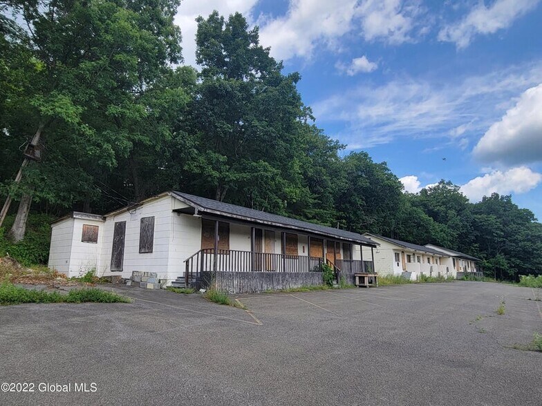 9071 US Route 9W, Athens, NY for sale - Primary Photo - Image 1 of 1