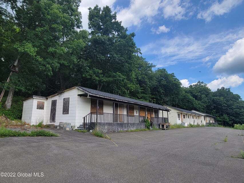 9071 US Route 9W, Athens, NY for sale Primary Photo- Image 1 of 1