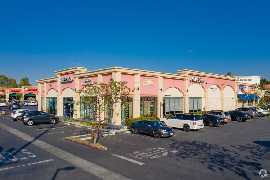 8940-9080 Tampa Ave, Northridge, CA for lease - Building Photo - Image 2 of 11