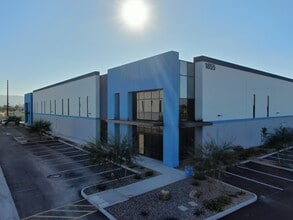 1900 Encinas ln, Phoenix, AZ for lease Building Photo- Image 2 of 7