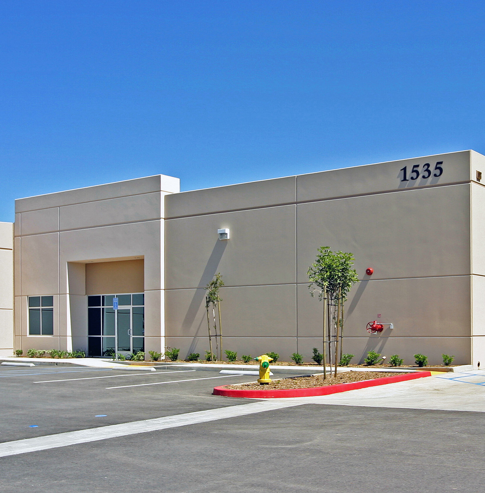 1535 Marlborough Ave, Riverside, CA for lease Primary Photo- Image 1 of 3