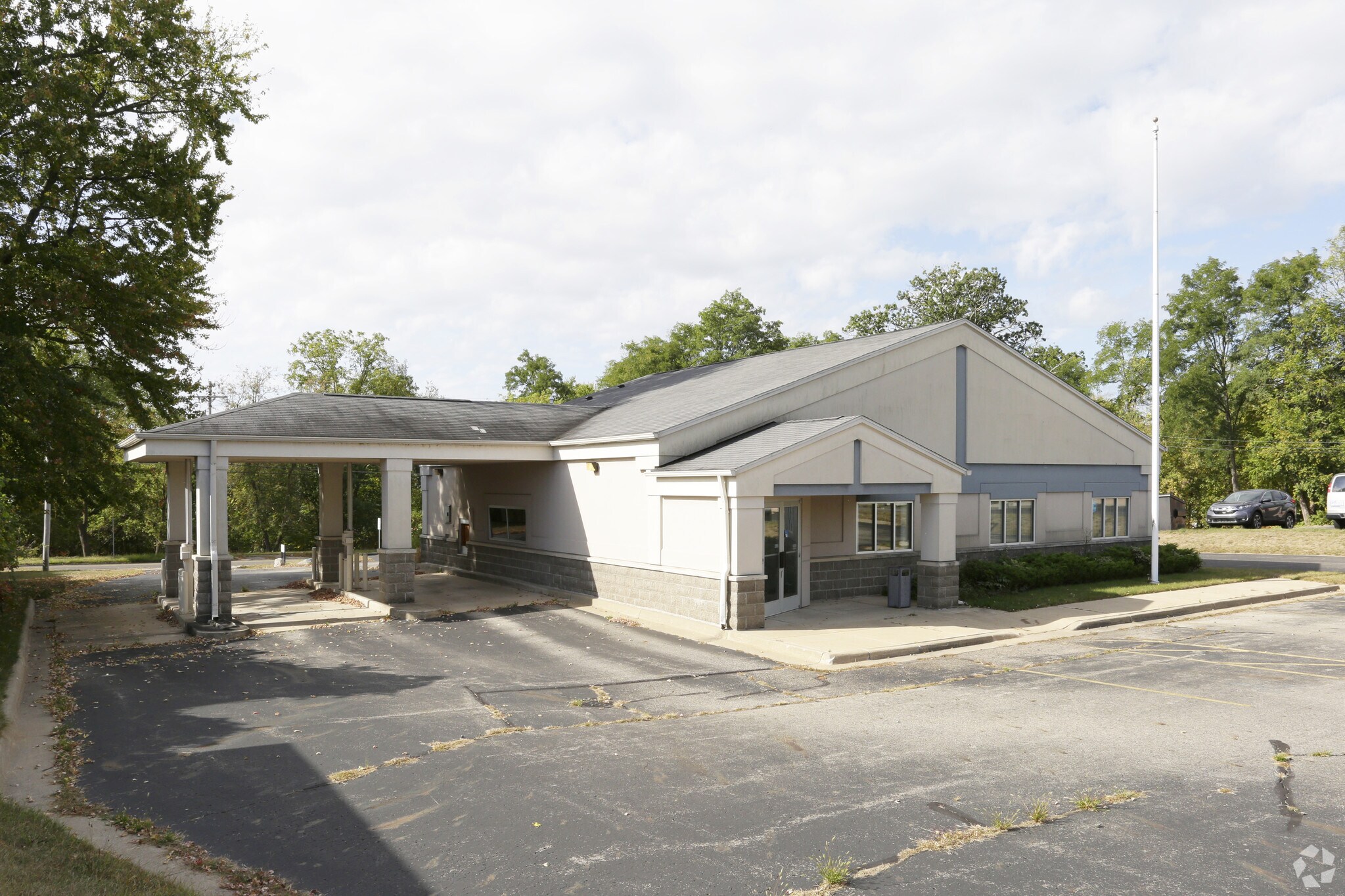 477 Michigan Ave W, Battle Creek, MI for sale Primary Photo- Image 1 of 1