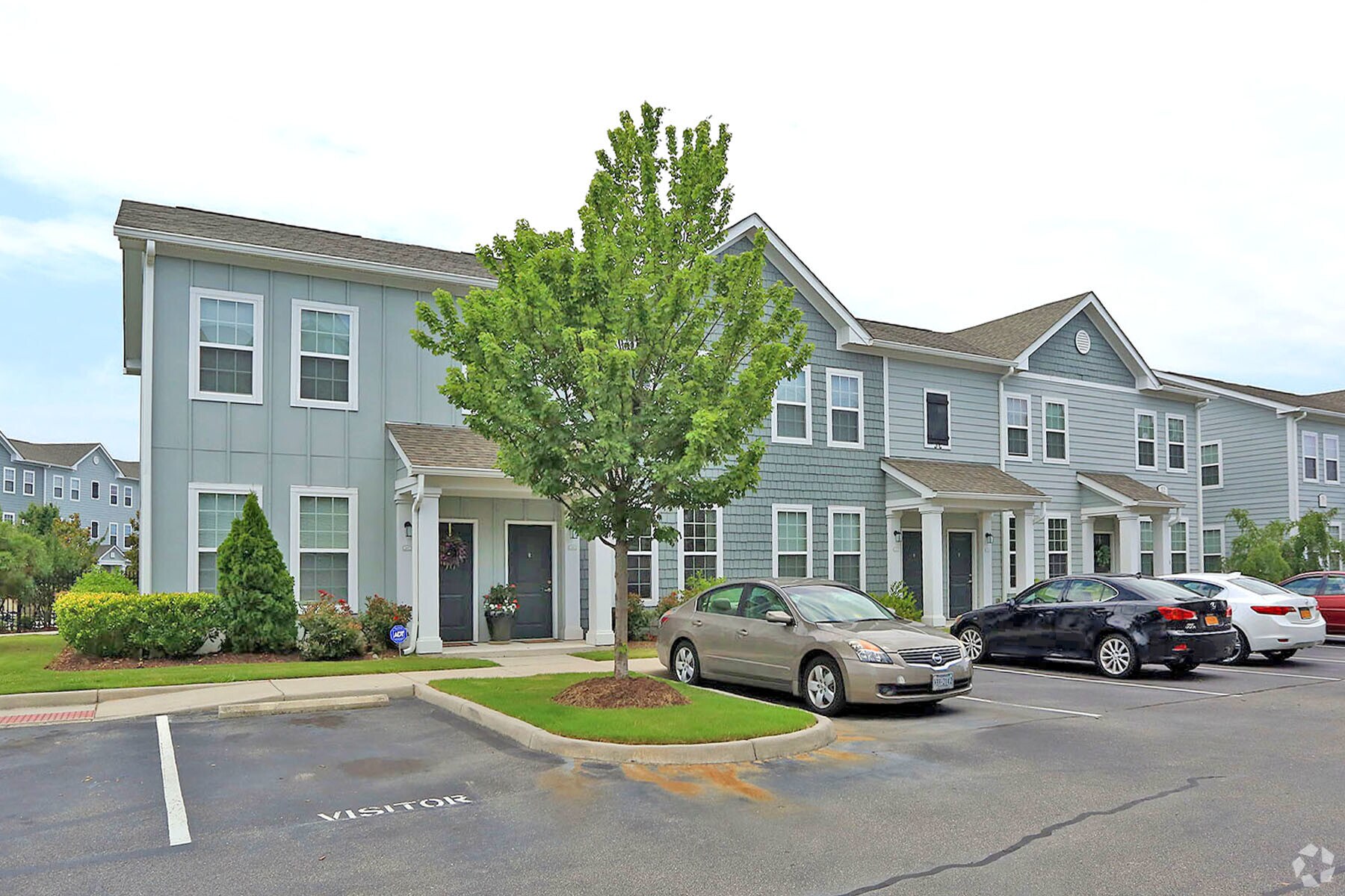 Multifamily in Hampton, VA for sale Primary Photo- Image 1 of 1