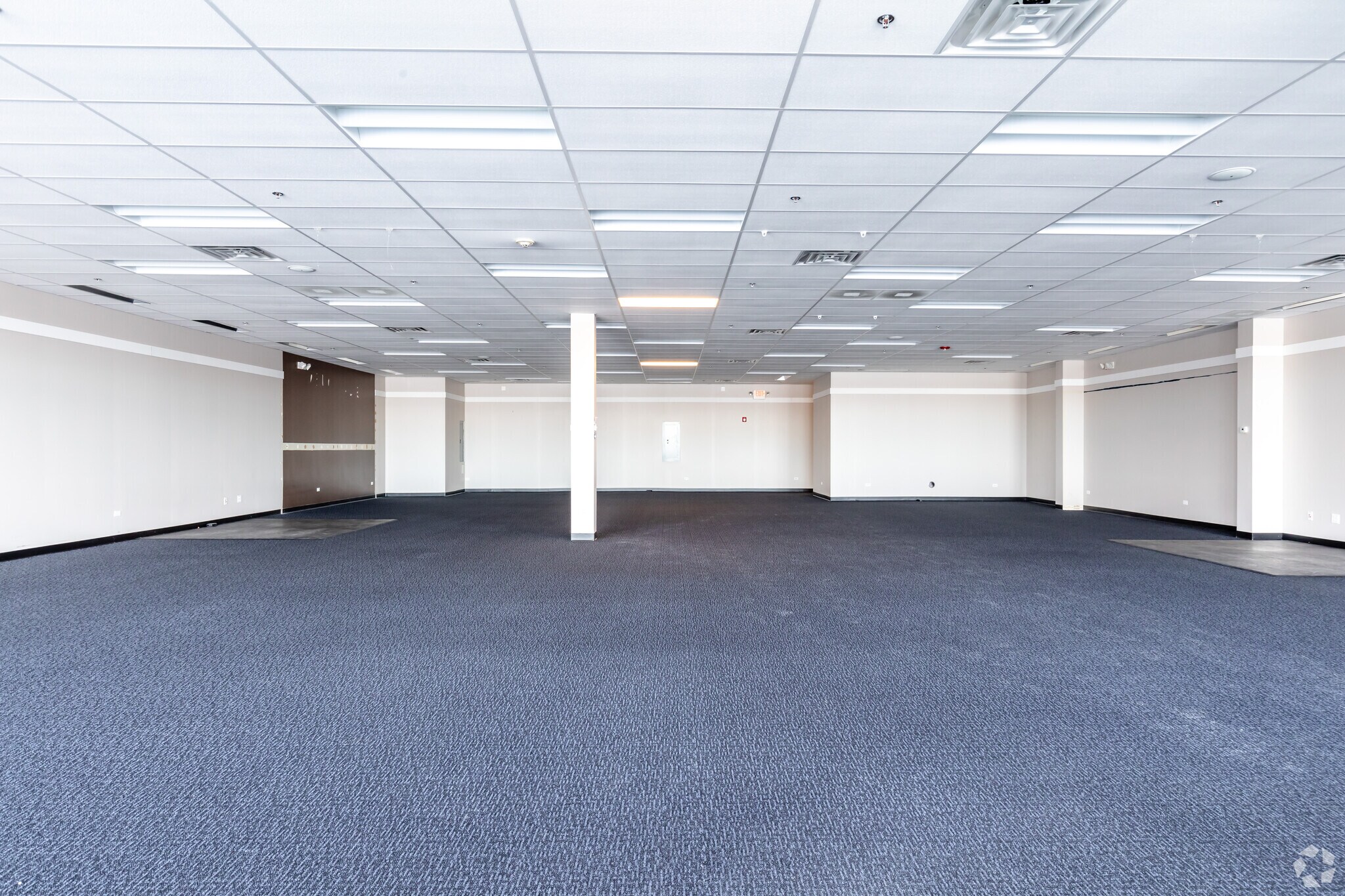 Interstate 88, North Aurora, IL for sale Interior Photo- Image 1 of 1