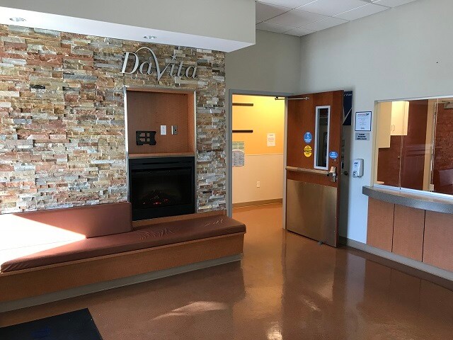 1705 E 9th St, Trenton, MO for sale - Interior Photo - Image 1 of 1