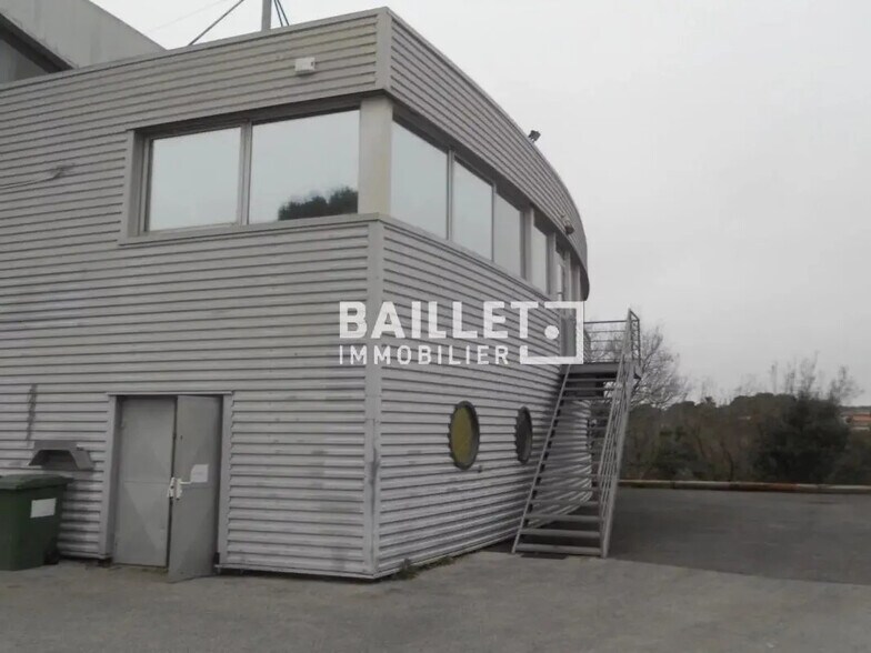 Industrial in Saint-Raphaël for lease - Building Photo - Image 2 of 17
