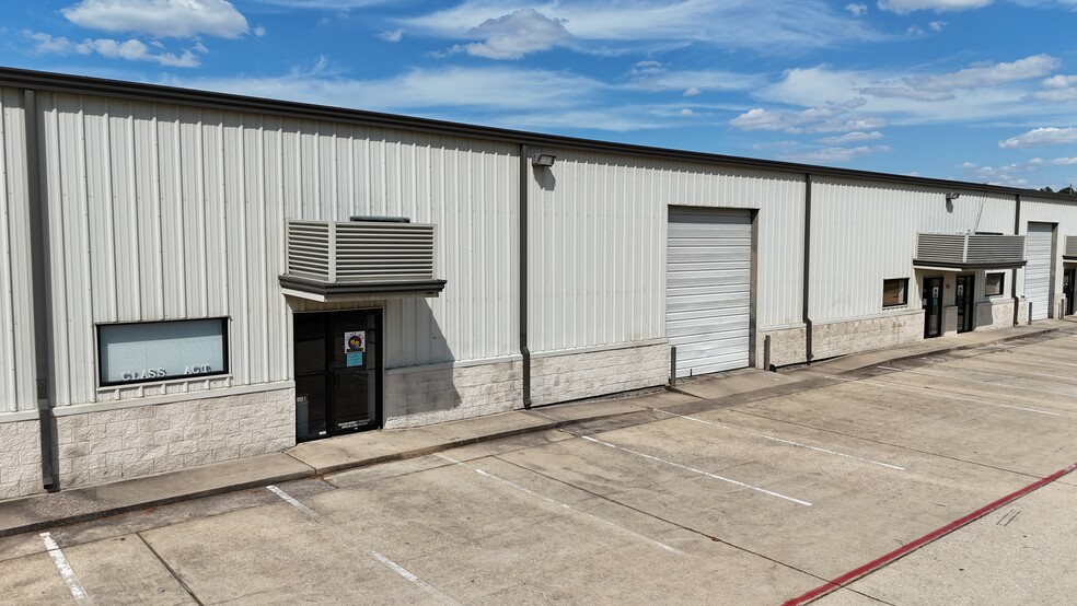 25275 Budde Rd, Spring, TX for lease - Building Photo - Image 3 of 20
