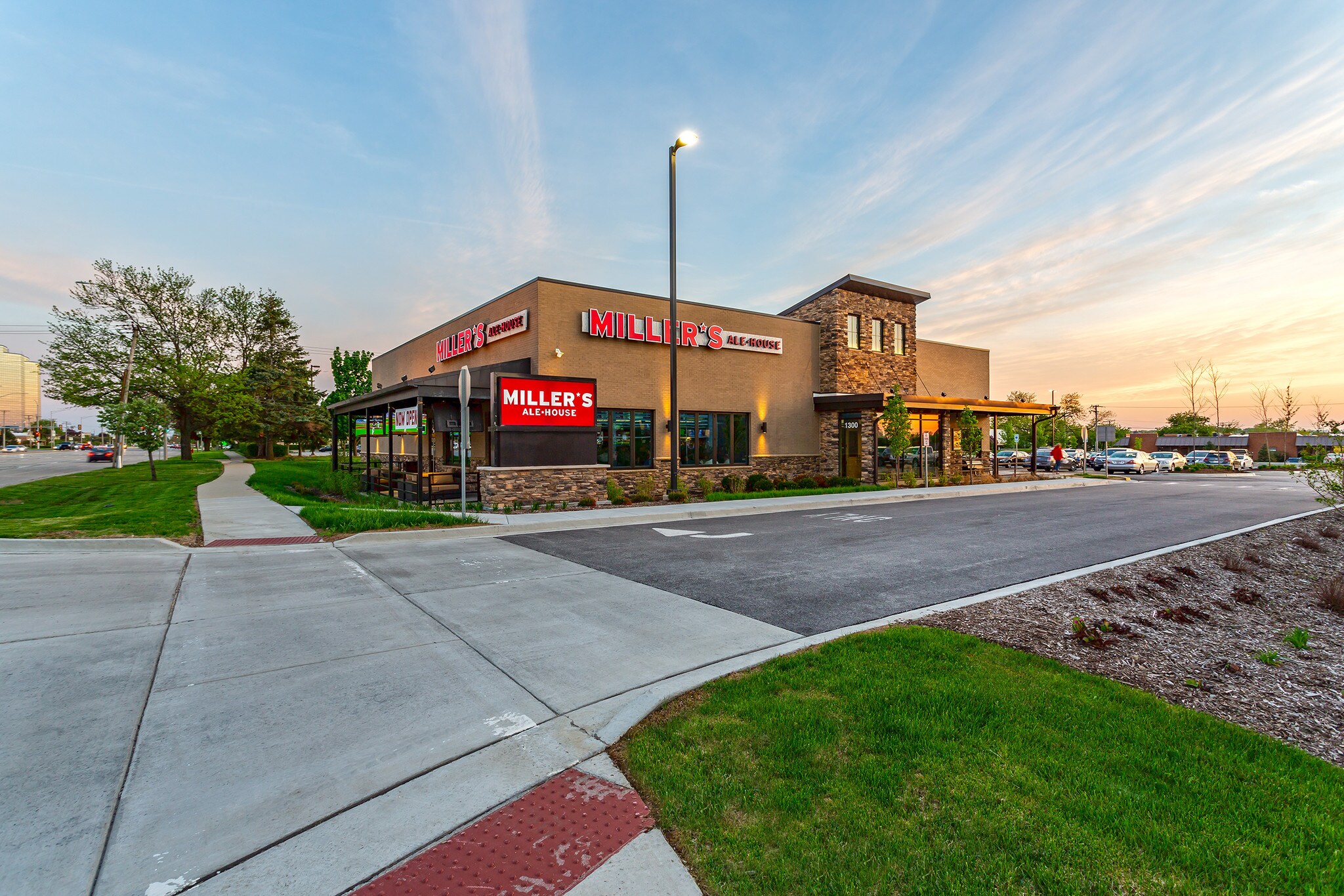 1300 N Meacham Rd, Schaumburg, IL 60173 Retail Property for Sale