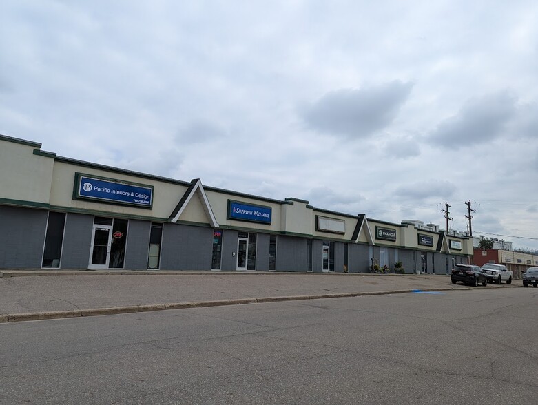 8308-8314 Fraser Av, Fort McMurray, AB for lease - Building Photo - Image 1 of 7