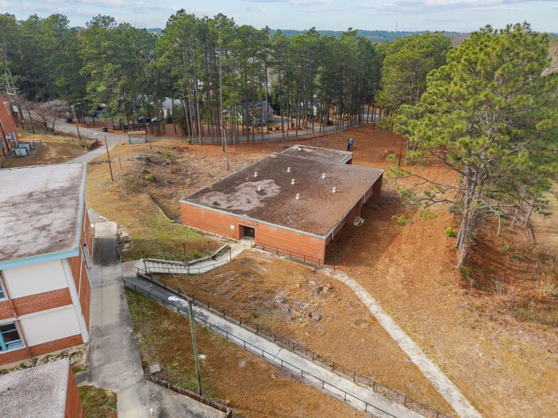 516 W Chapin Rd, Aberdeen, NC for sale - Building Photo - Image 3 of 25