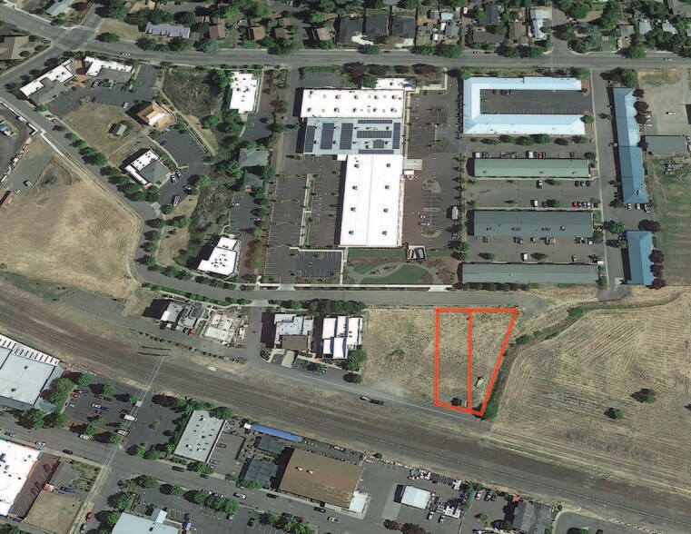 196 Clear Creek Dr, Ashland, OR for sale - Aerial with Outline - Image 1 of 3