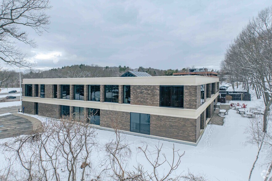 92 Hayden Ave, Lexington, MA for lease - Building Photo - Image 2 of 4