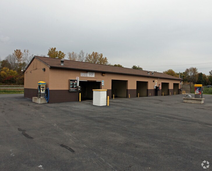 4233 Long Branch Rd, Bayberry, NY for sale - Primary Photo - Image 1 of 1