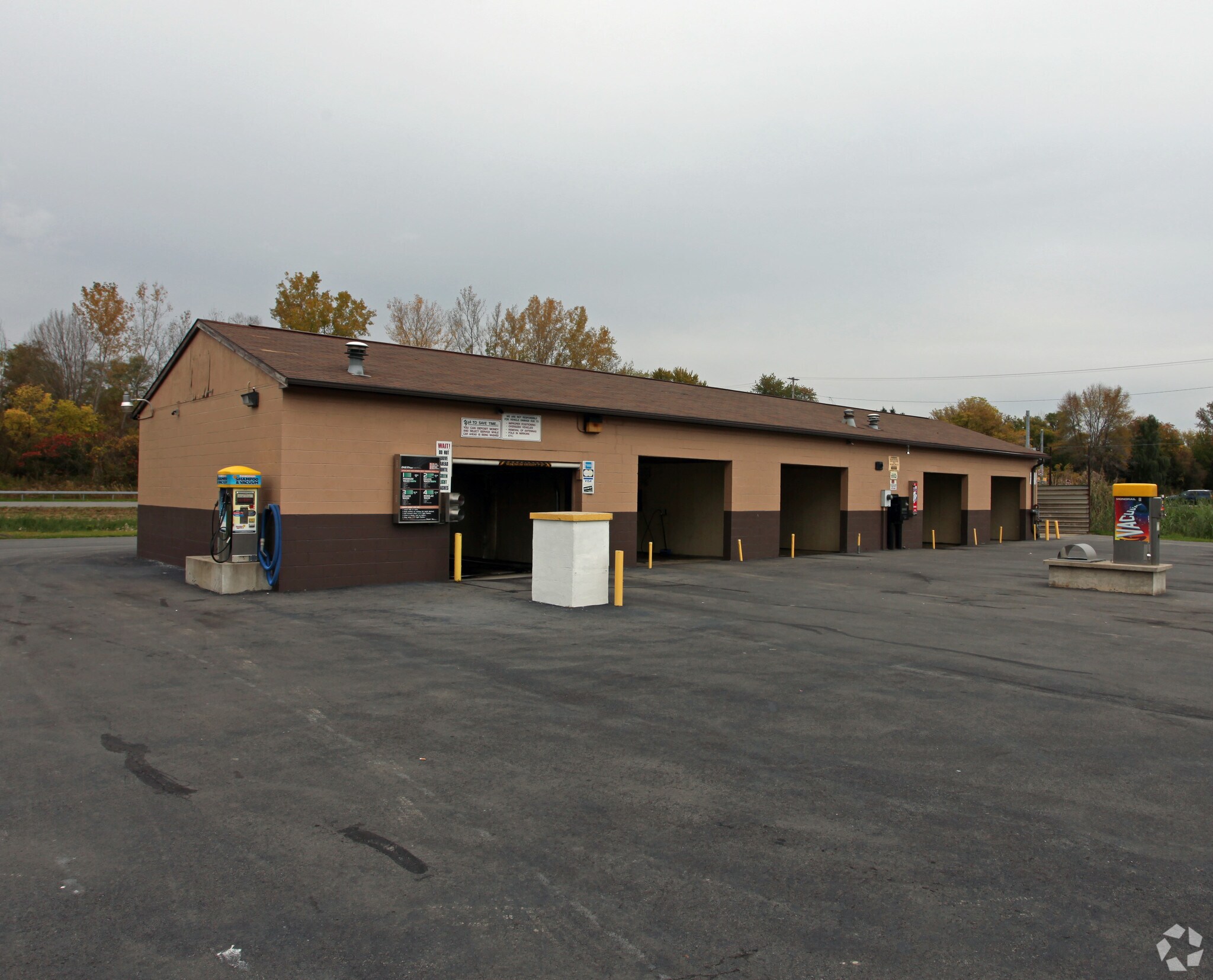 4233 Long Branch Rd, Bayberry, NY for sale Primary Photo- Image 1 of 1