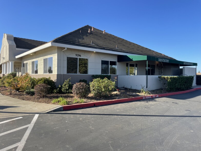 9296 Vintage Park Dr, Sacramento, CA for lease - Building Photo - Image 1 of 7