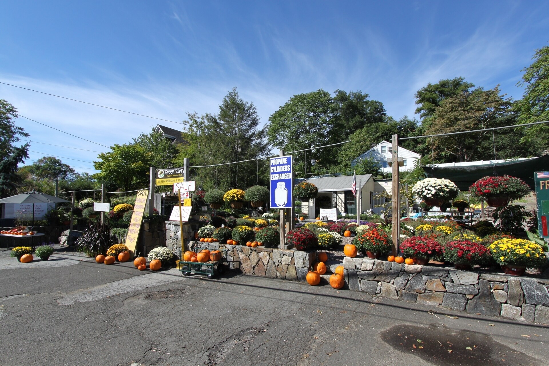 300 Valley Rd, Cos Cob, CT for sale Primary Photo- Image 1 of 1