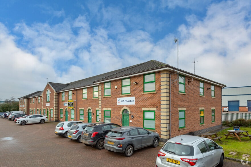 Dalewood Rd, Newcastle Under Lyme for lease - Building Photo - Image 1 of 7