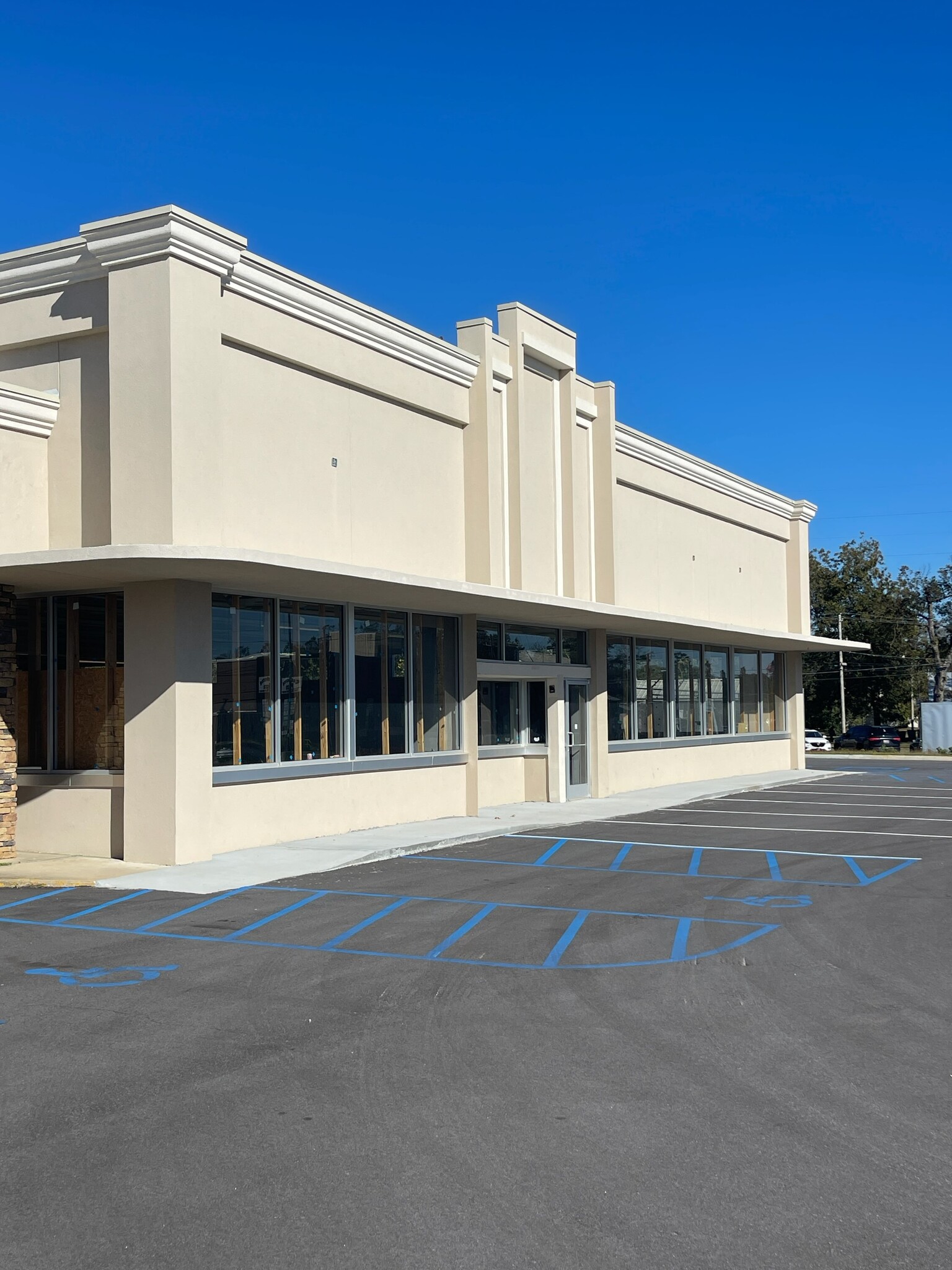 564-578 W Main St, Dothan, AL for lease Building Photo- Image 1 of 1