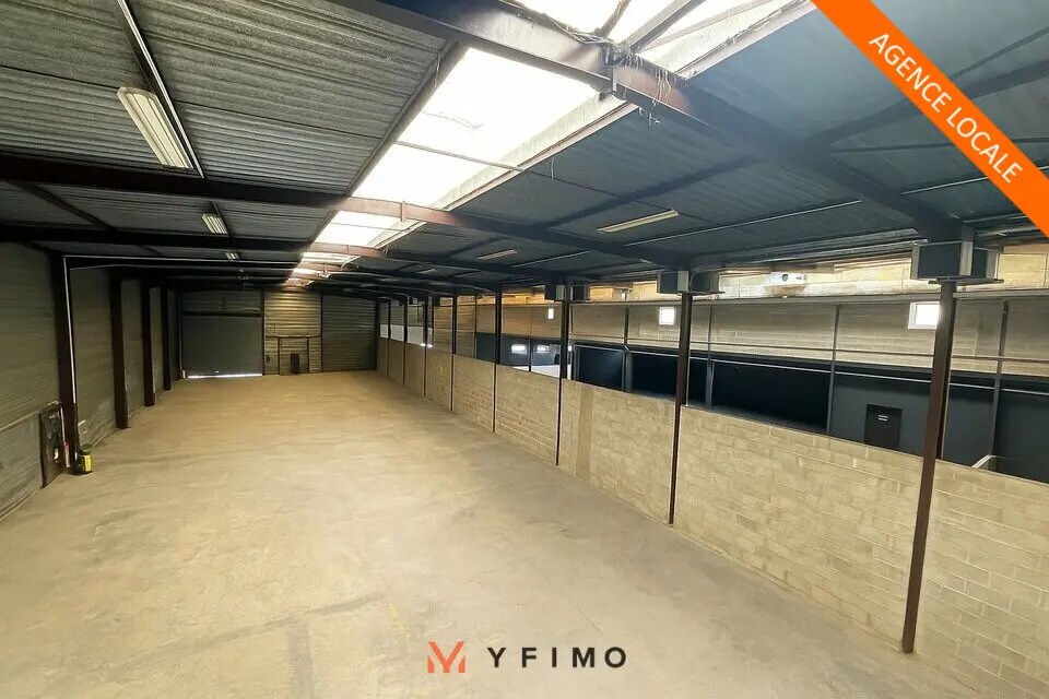 Flex in Porcheville for sale Interior Photo- Image 1 of 7