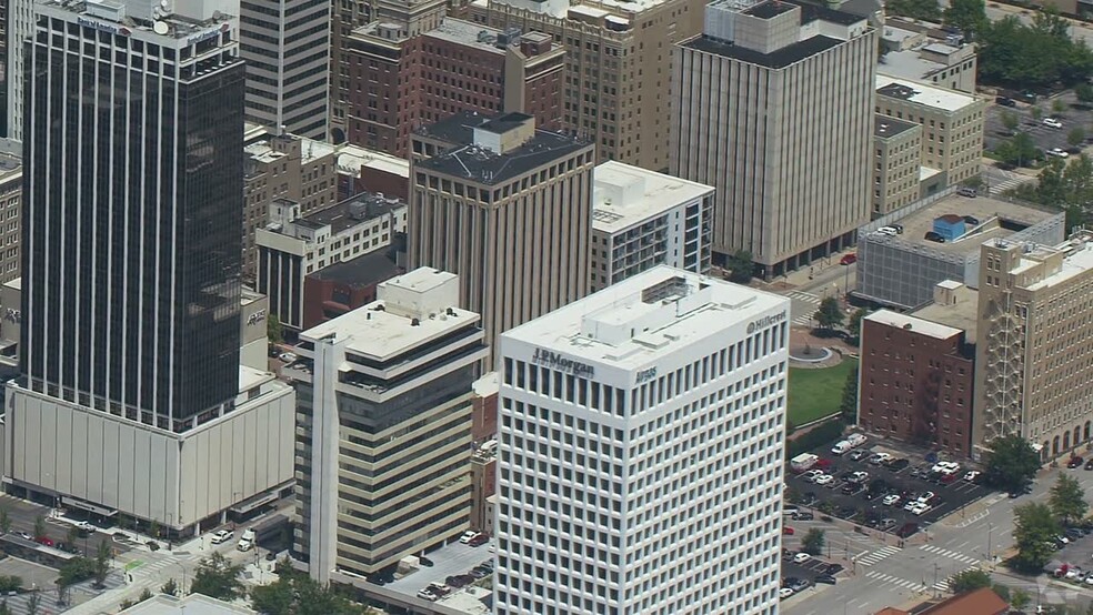 525 S Main St, Tulsa, OK for lease - Aerial Video - Image 2 of 5