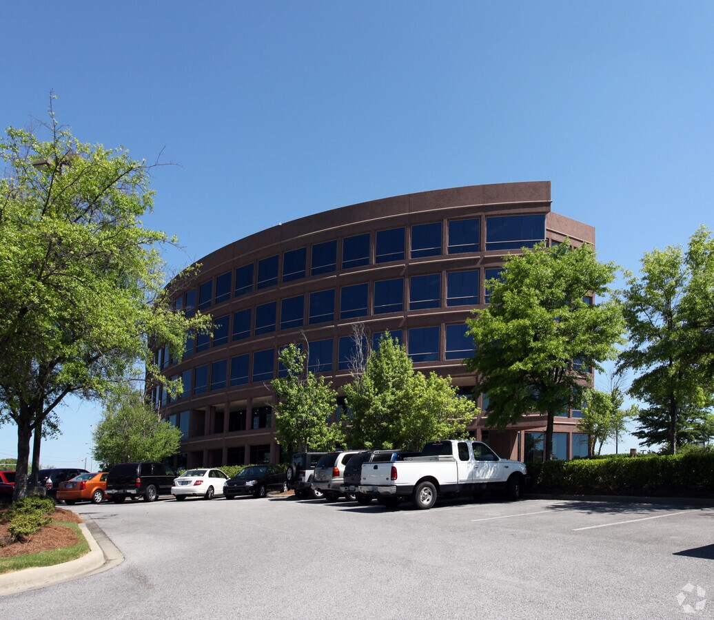 4001 Carmichael Rd, Montgomery, AL, 36106 Office Space For Lease