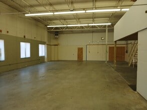 14 Lexington Dr, Laconia, NH for lease Interior Photo- Image 2 of 5