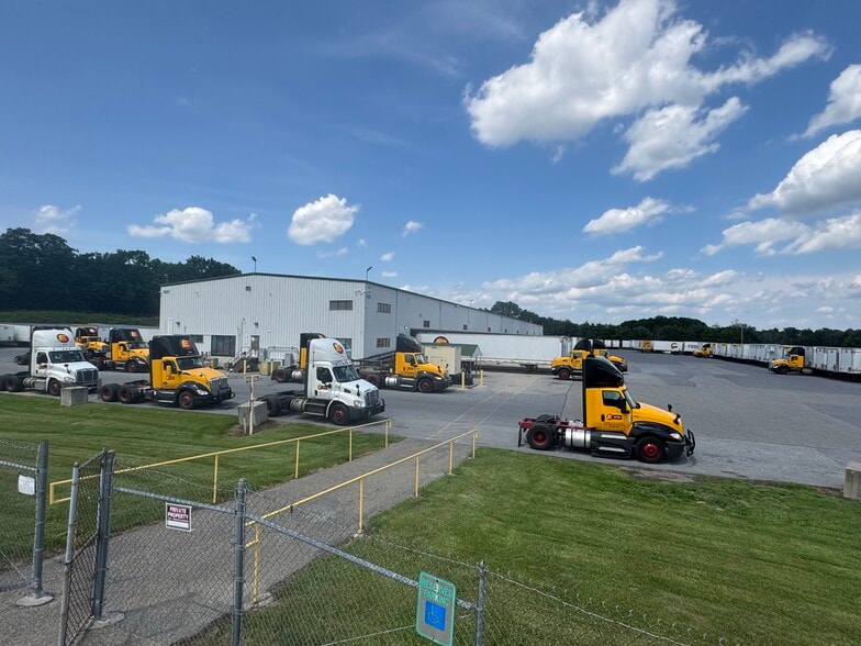 14557 Industry Dr, Hagerstown, MD for lease - Building Photo - Image 2 of 12