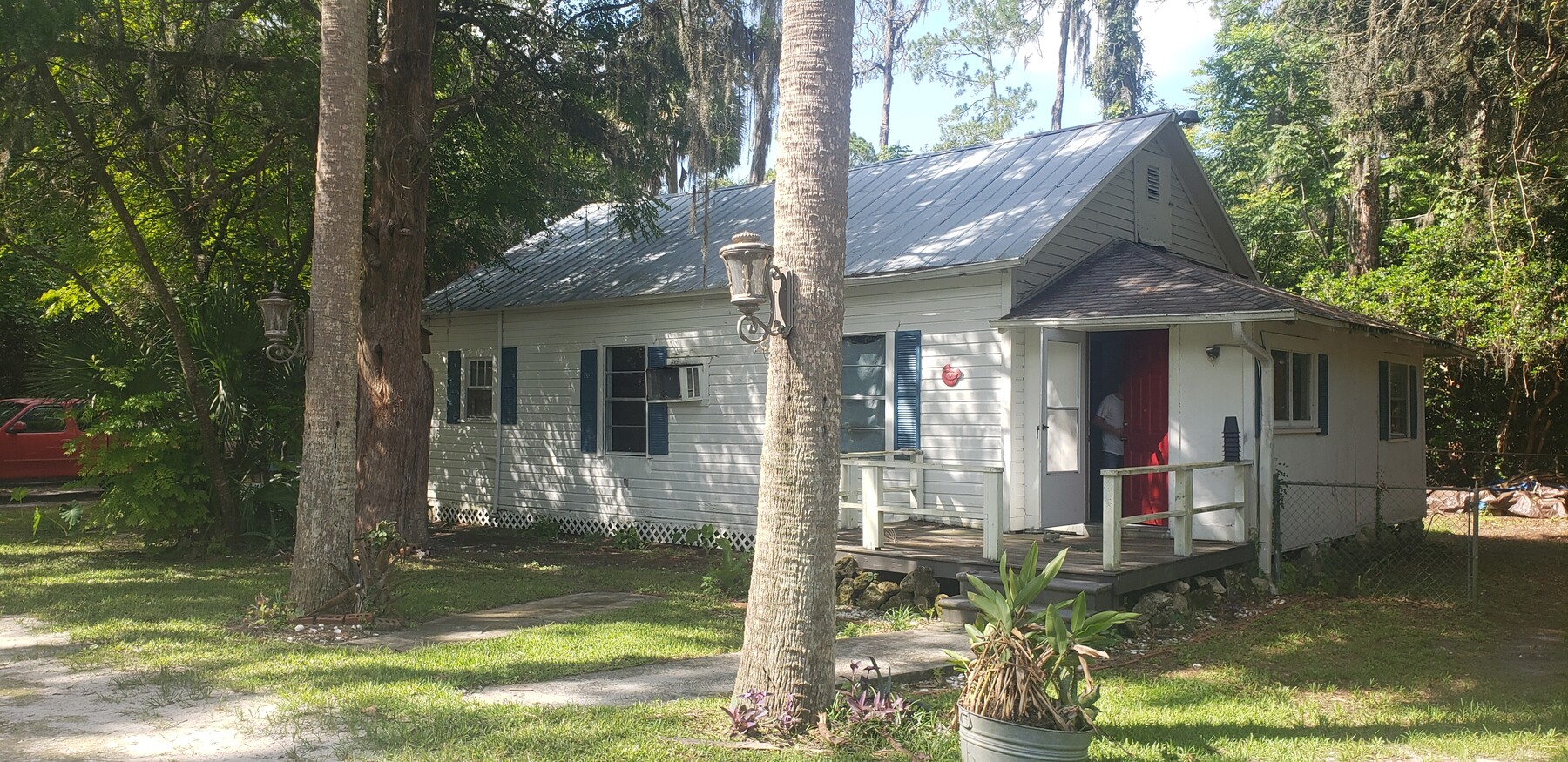 15 W Main St, Bronson, FL 32621