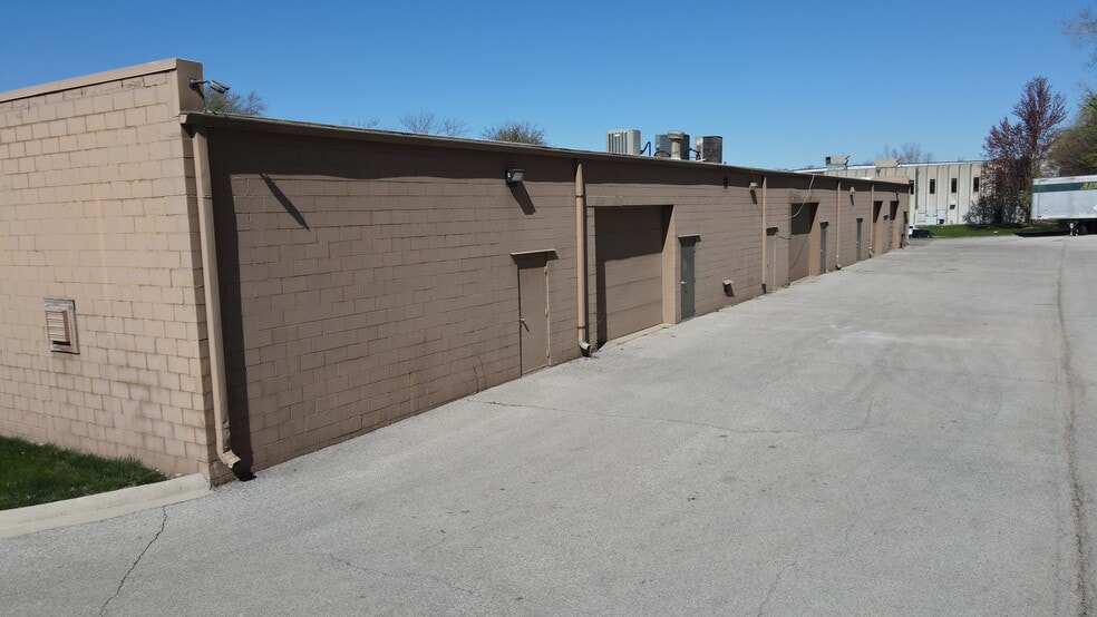 2023 NW 92nd Ct, Clive, IA for lease - Building Photo - Image 2 of 19