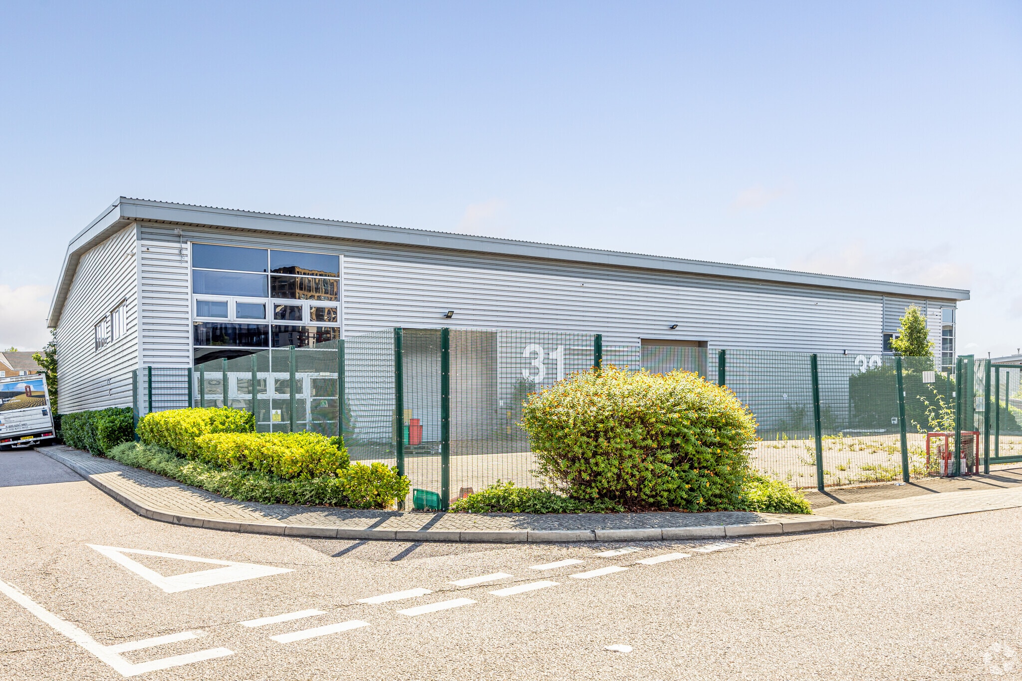 Armstrong Rd, London for lease Primary Photo- Image 1 of 10