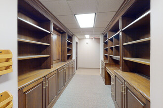 830 W High St, Lima, OH for lease Interior Photo- Image 2 of 3