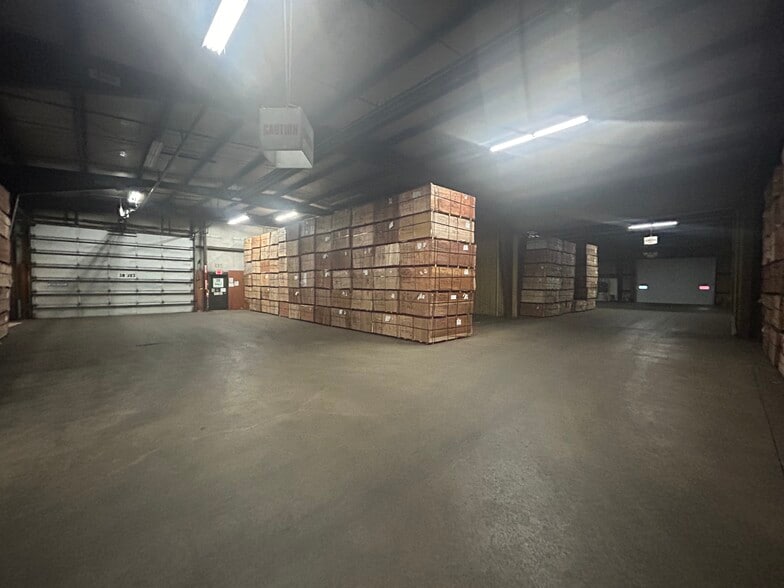 705 Maple St, Bristol, IN for sale - Interior Photo - Image 3 of 22