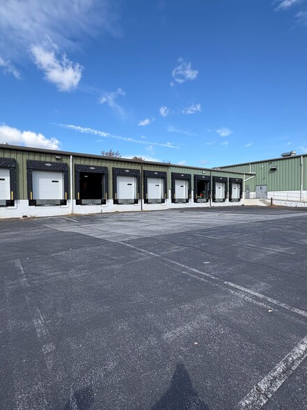 244 Shoemaker Rd, Pottstown, PA for lease - Building Photo - Image 3 of 34