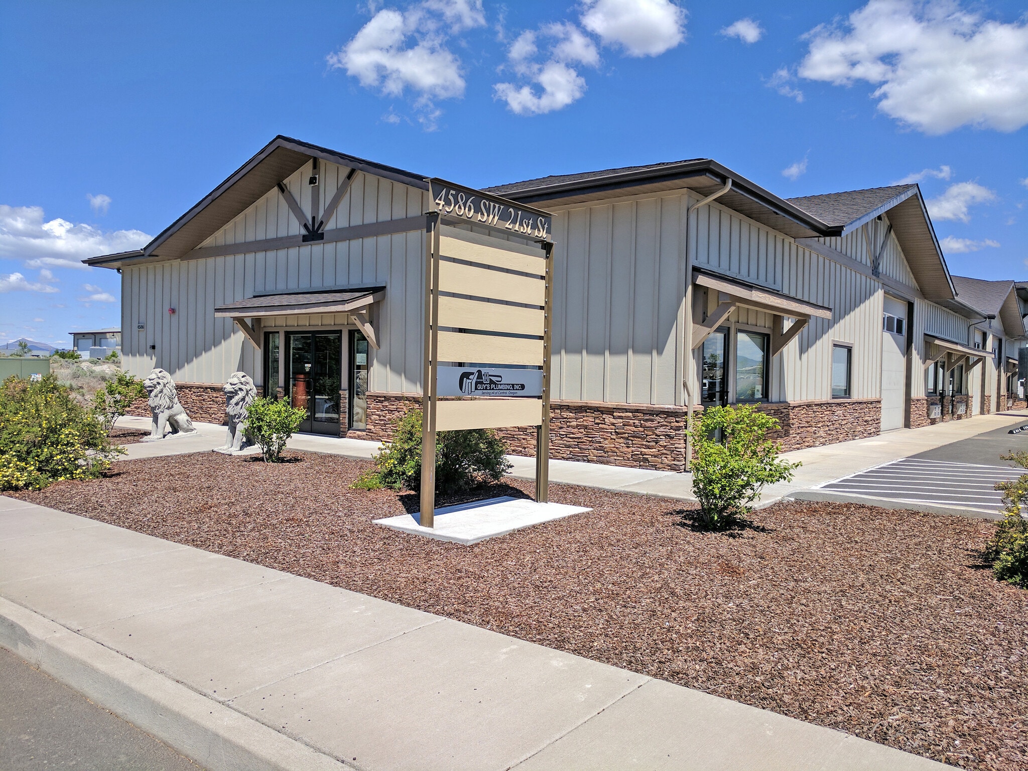 4586 SW 21st St, Redmond, OR for sale Building Photo- Image 1 of 1