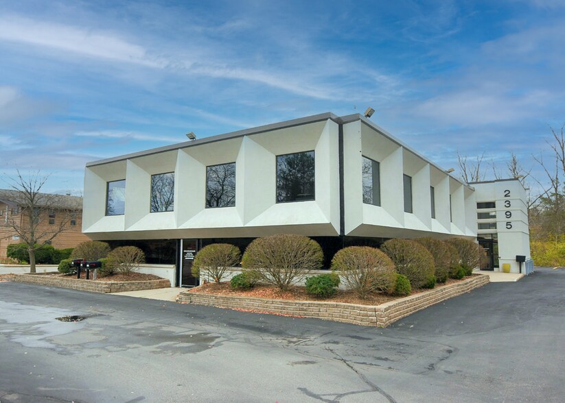 2395 S Huron Pky, Ann Arbor, MI for sale - Building Photo - Image 1 of 1