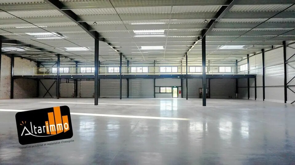 Flex in Chartres for lease - Interior Photo - Image 3 of 7