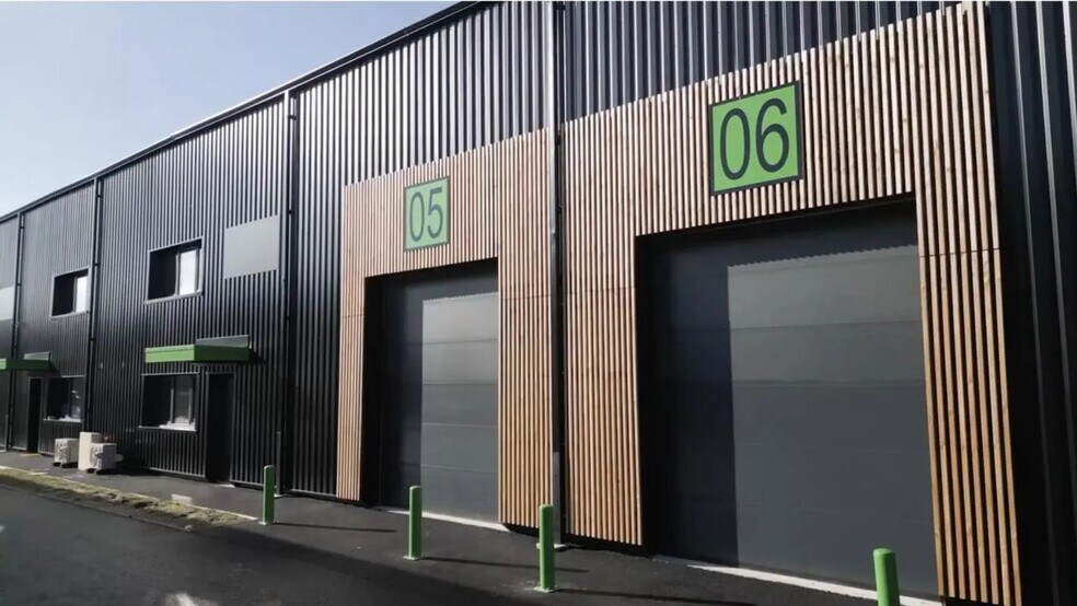 Industrial in Chambray-lès-Tours for lease - Building Photo - Image 2 of 10