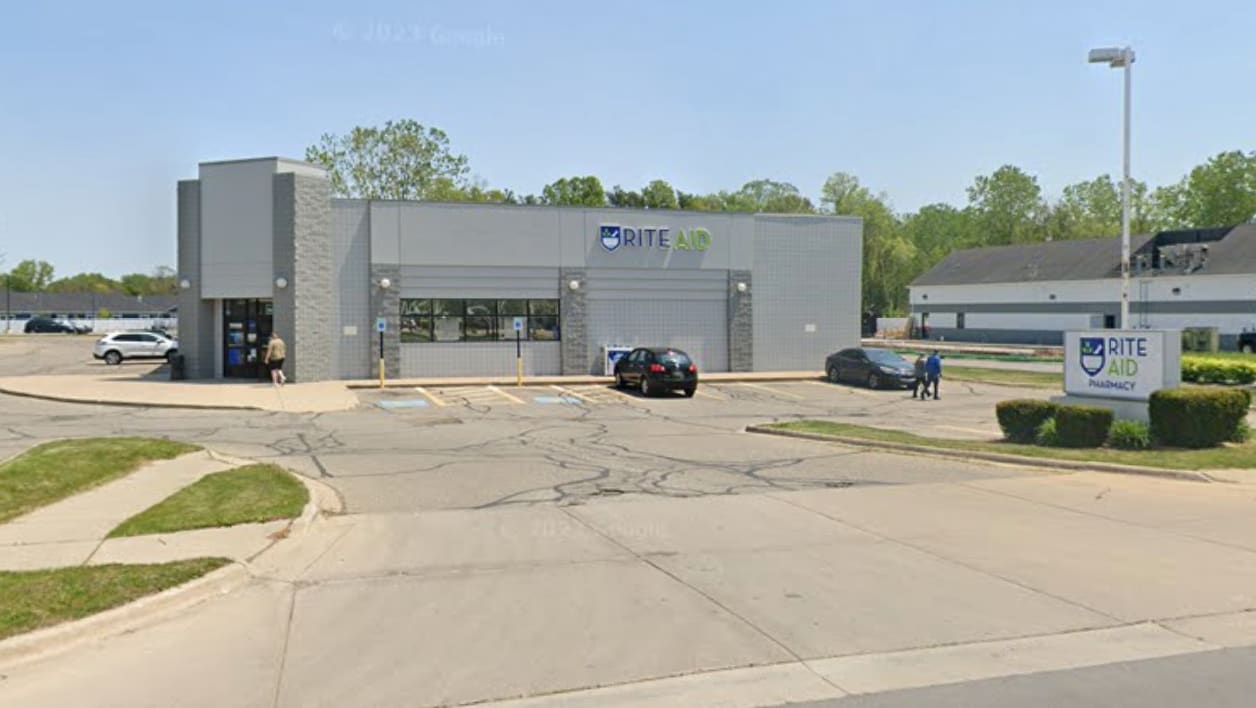 7358 Secor Rd, Lambertville, MI for lease Primary Photo- Image 1 of 2
