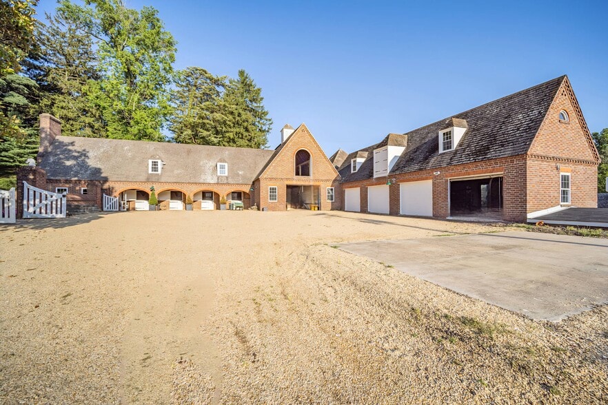 6220 Town Point Rd, Tracys Landing, MD for lease - Building Photo - Image 2 of 2