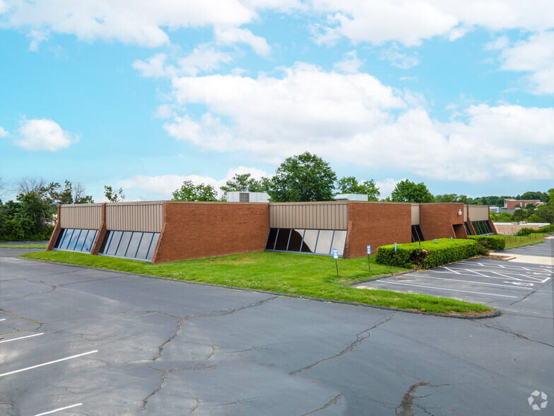 3394 Mckelvey Rd, Bridgeton, MO for lease - Primary Photo - Image 1 of 12