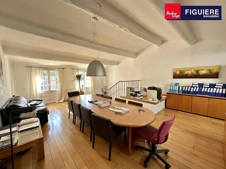 Office in Aix-en-Provence for lease - Interior Photo - Image 1 of 9