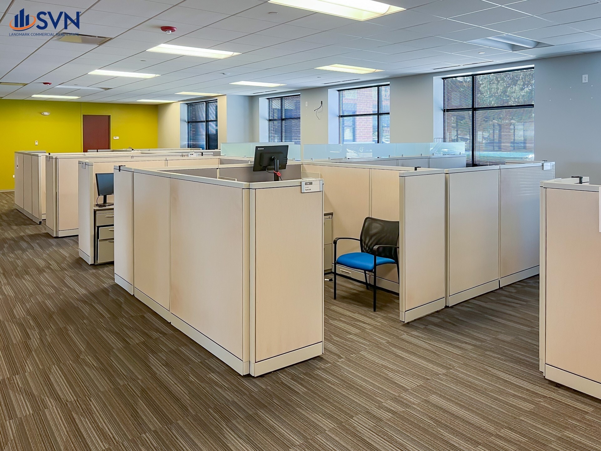 255 38th Ave, St Charles, IL for lease Interior Photo- Image 1 of 5