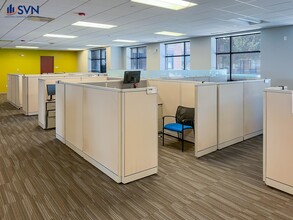 255 38th Ave, St Charles, IL for lease Interior Photo- Image 1 of 5